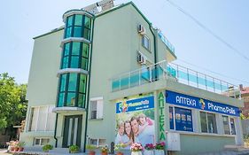 Hotel Debi